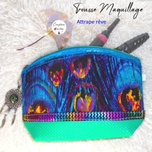 jolie trousse maquilage verte et bleue style ethnique aux motif plumes de paon