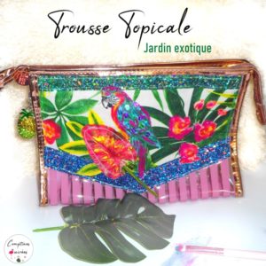 trousse maquillage plastifiée motifs tropicaux avec perroquet et jungle